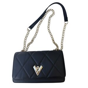Sophisticated Black and Gold Quilted‎ Crossbody Bag
